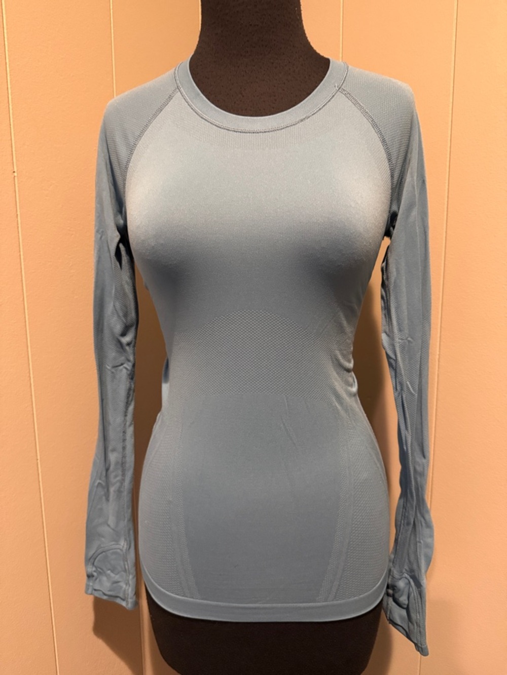 B40 Athleta Women’s XXS Light Blue Long Sleeve Seamless Crew Top